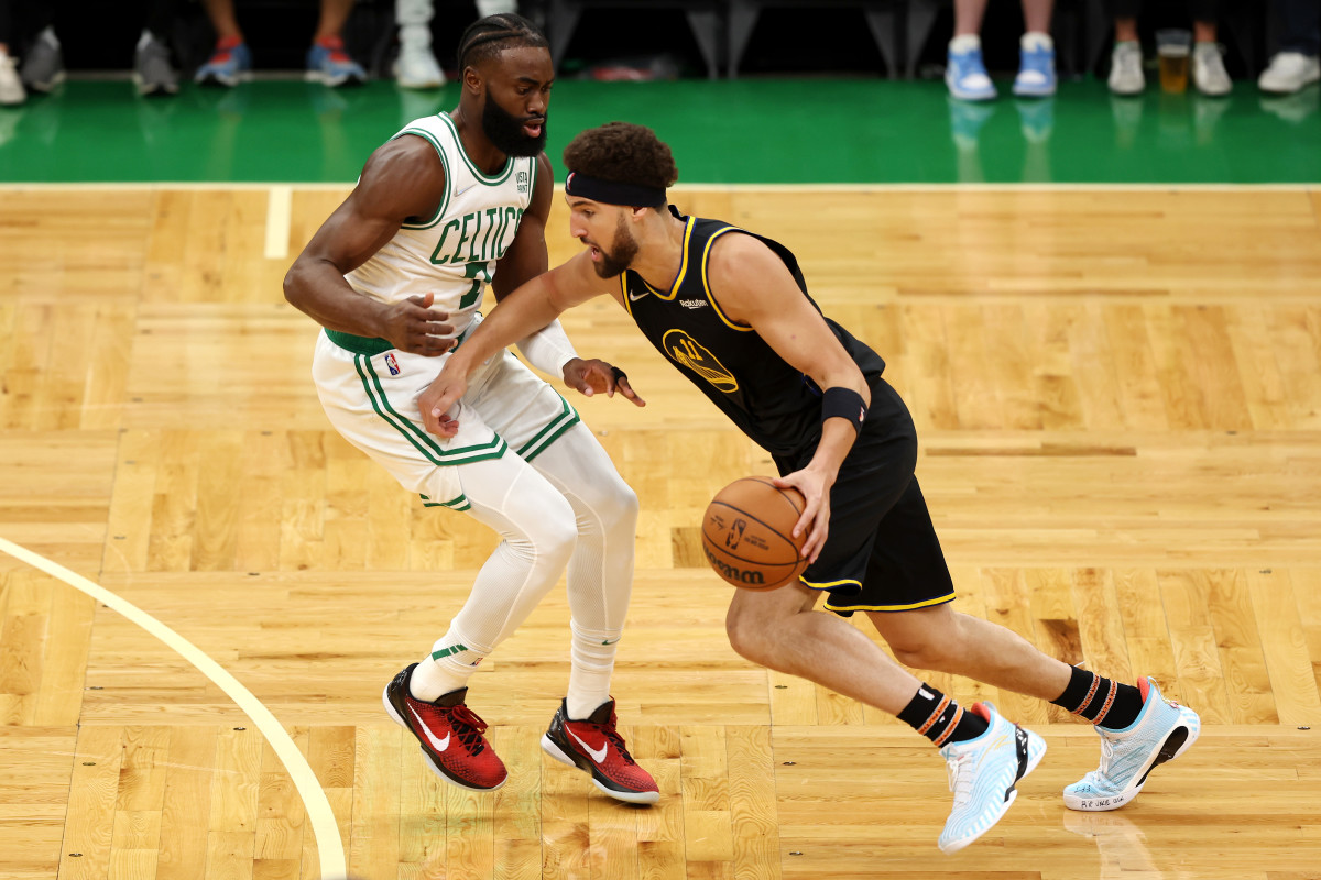 Klay Thompson Shines as Mavericks Defeat Celtics 127-120 in Thrilling NBA Showdown