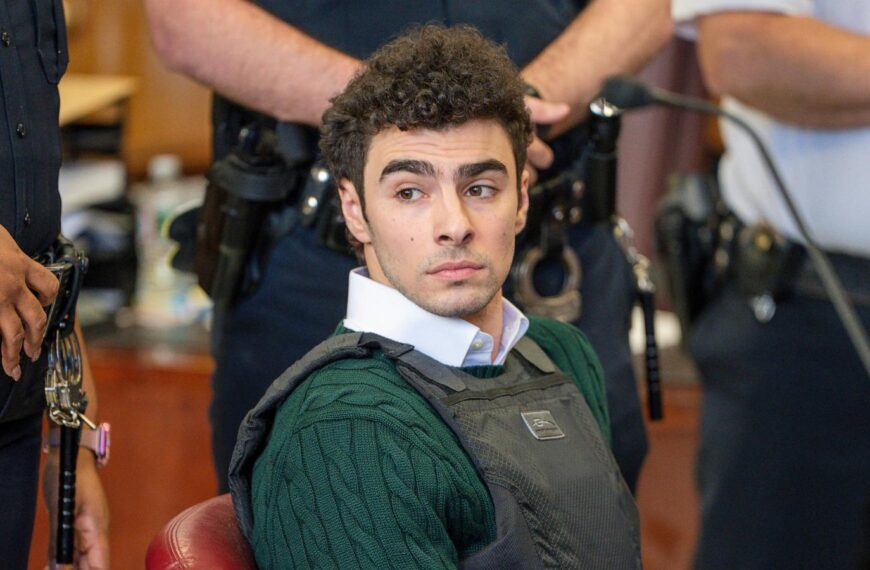 Mangione wants a laptop in jail while he awaits trial in killing of UnitedHealthcare CEO