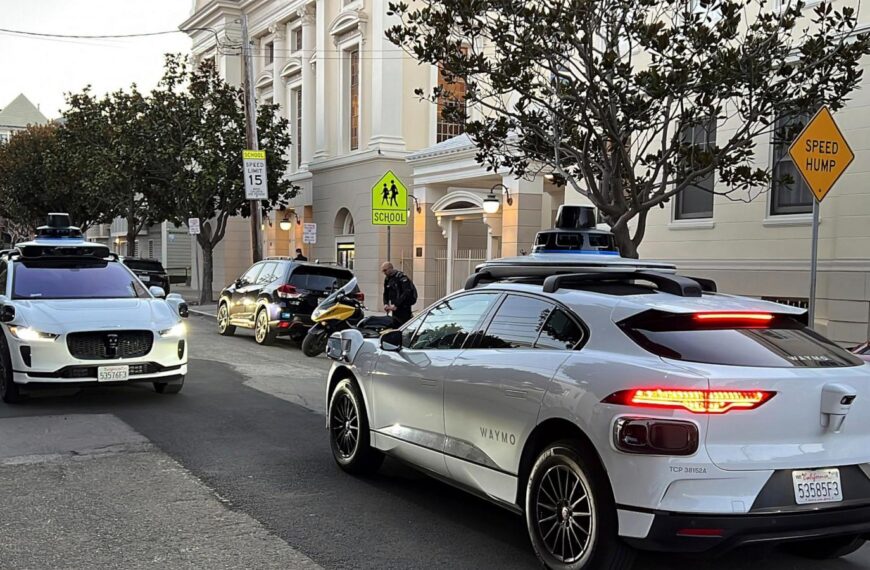 Waymo plans to bring its driverless taxis to Washington in 2026