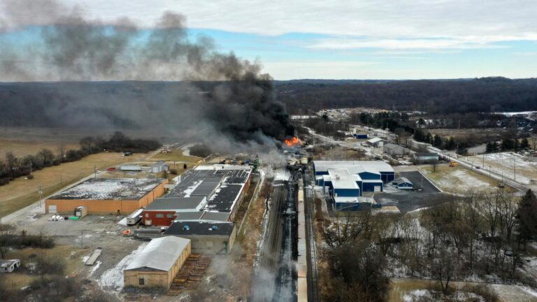 Jury decides Norfolk Southern should pay for the $600 million settlement in 2023 Ohio derailment