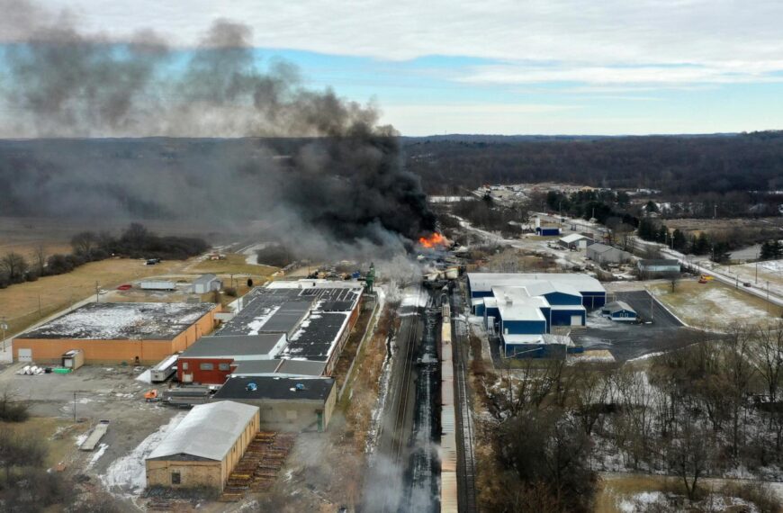 Jury decides Norfolk Southern should pay for the $600 million settlement in 2023 Ohio derailment