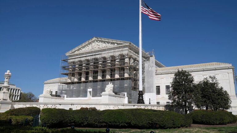 Trump administration asks Supreme Court to oust board members fired by president while case goes on