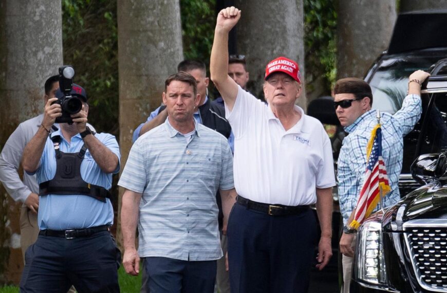 Trump company strikes Qatari golf resort deal in a sign it’s not holding back from foreign business