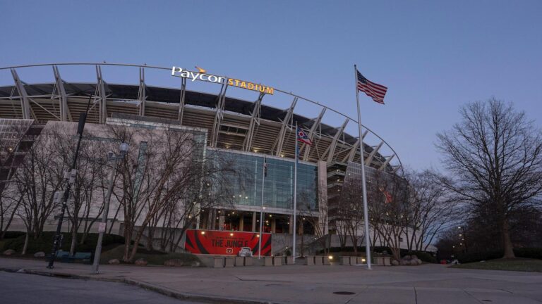 Cleveland Browns' quest for a domed stadium starts an NFL fight for Ohio dollars