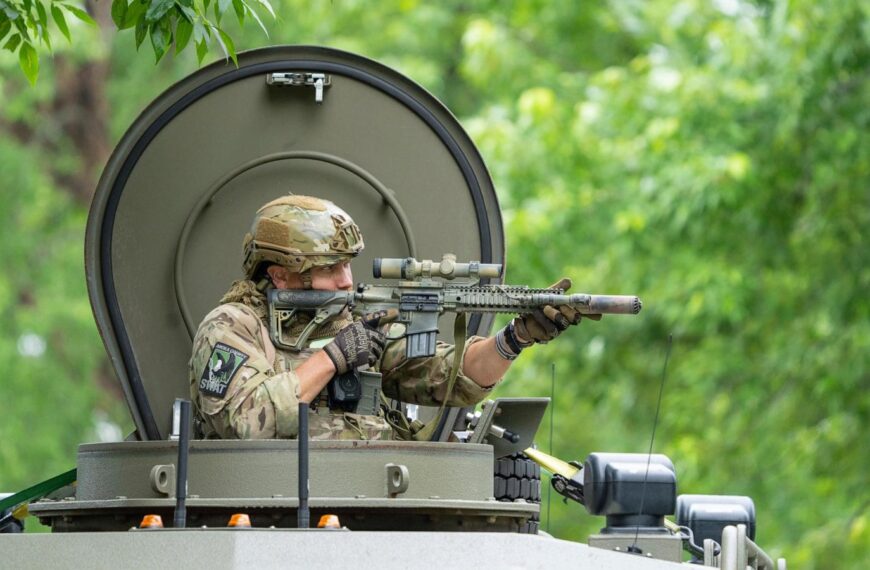 40 hours of violence and fear as gunman stalks Minnesota politicians