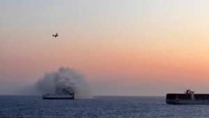 Salvage crew bound for the site of cargo…