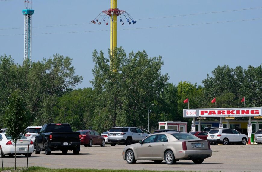 Iowa amusement park’s former owner settles lawsuit over 11-year-old’s drowning