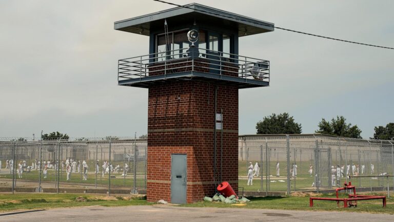 Arkansas death row inmate dies in prison of unknown causes