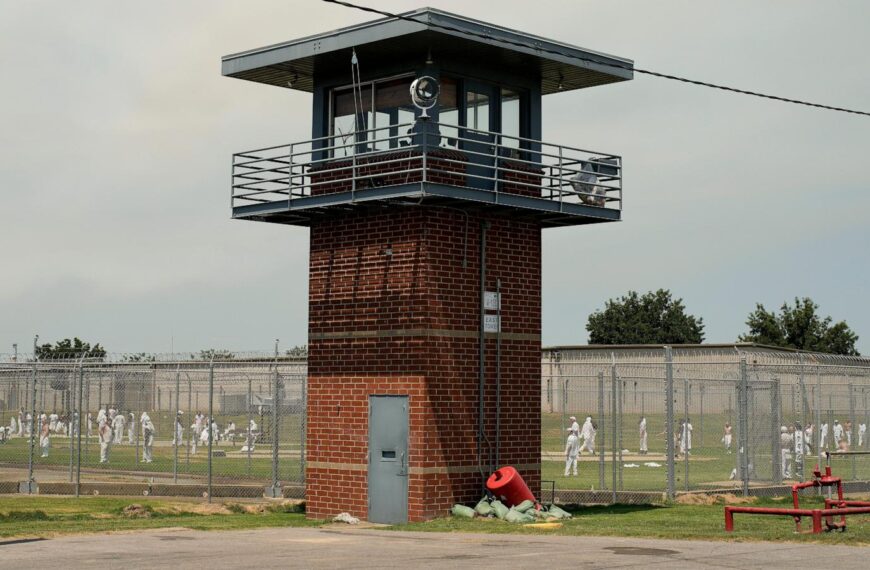 Arkansas death row inmate dies in prison of unknown causes