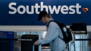 Southwest Airlines flight headed to Las Vegas takes…