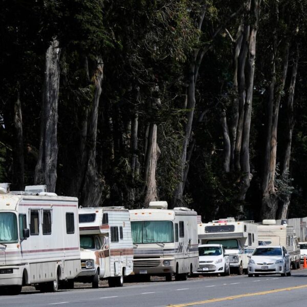 San Francisco to ban homeless people from living…