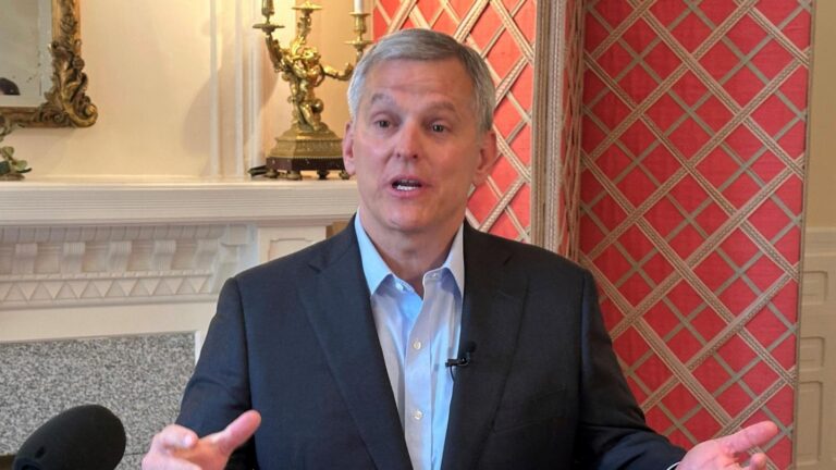 North Carolina lawmakers approve stopgap spending measure amid budget impasse