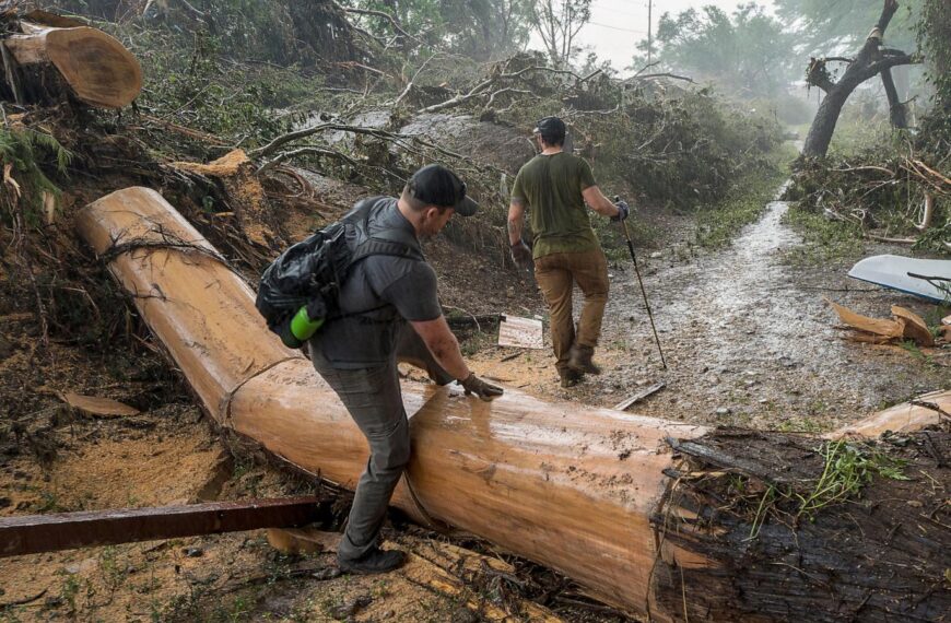 Volunteers flock to help search efforts after Texas floods even as officials warn them away