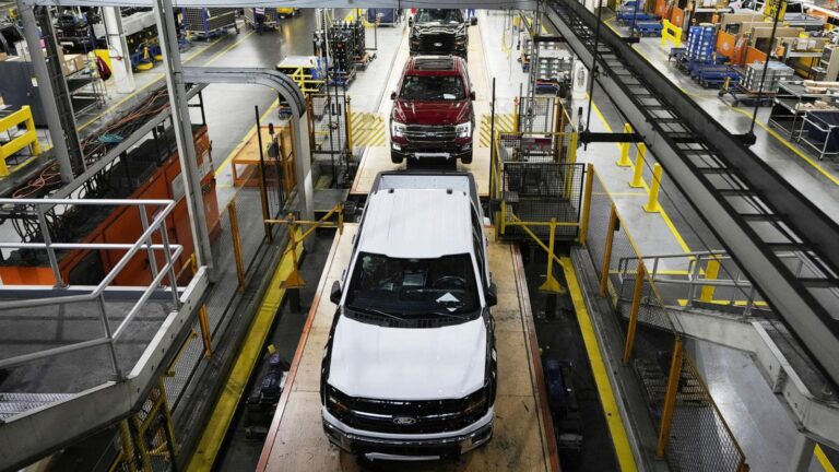 New tax break for auto loans could save some buyers thousands of dollars. But will it boost sales?