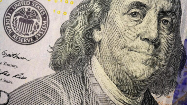 All the ways Republicans want to honor Trump, from the $100 bill to Mount Rushmore