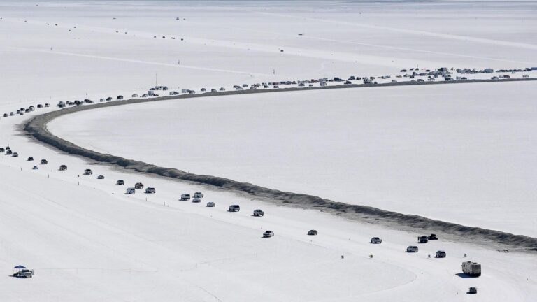 Driver trying to set record at Utah’s Bonneville Salt Flats dies after losing control