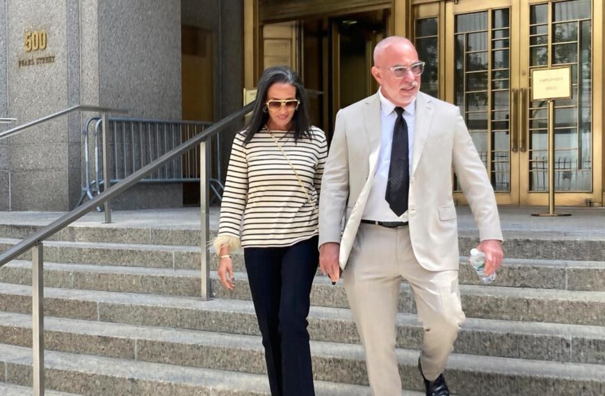 Prosecutors suddenly drop case against Miami attorney accused of bribing DEA agents