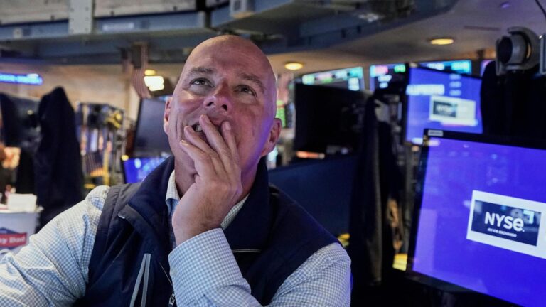 Global shares trade mixed as markets eye Fed decision