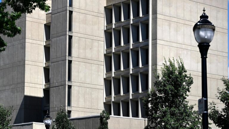 White House's review of Smithsonian content could reach into classrooms nationwide