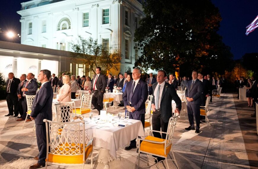 Trump hosts White House dinner for GOP lawmakers at paved space he dubbed ‘Rose Garden Club’
