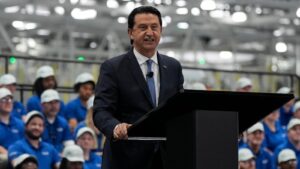 Hyundai says it will spend $2.7 billion expanding…