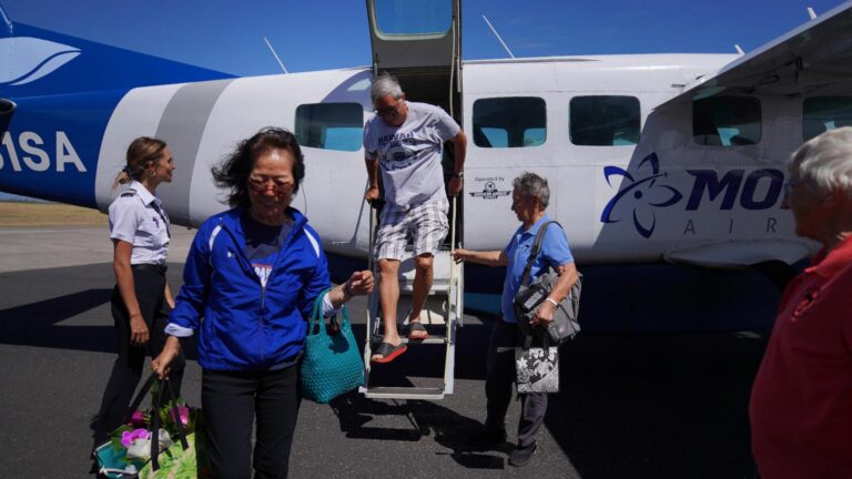Guided tours resume at the remote Hawaii leprosy settlement of Kalaupapa