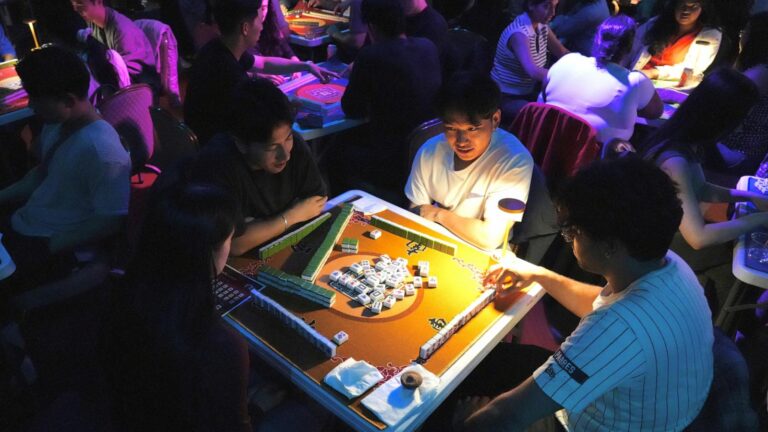 Mahjong nights draw young crowds to San Francisco bars and restaurants