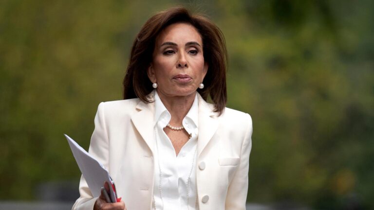 Prosecutors drop federal case against woman accused of threatening to kill Trump