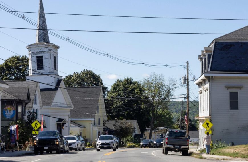 Maine’s food pantries stare down volunteer shortage while anticipating cuts