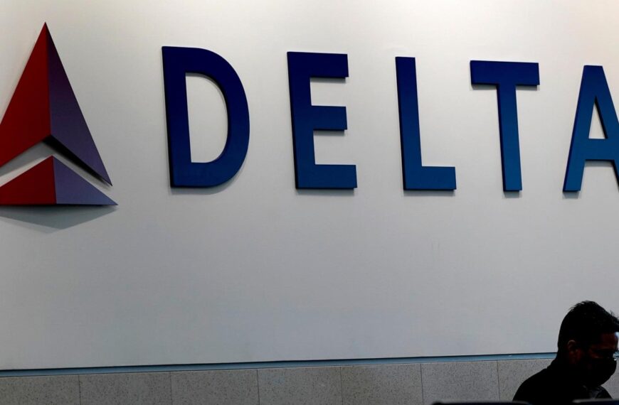 Delta jets have ‘low-speed collision’ on the ground at New York’s LaGuardia