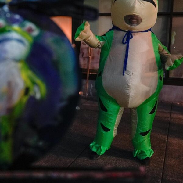 How inflatable costumes ballooned at anti-Trump rallies due…