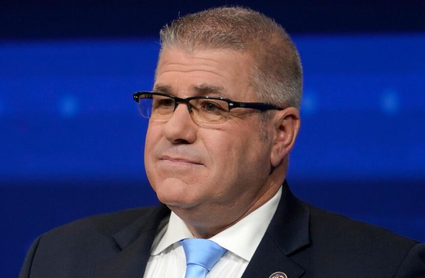 4 family members of Illinois governor candidate killed in Montana helicopter crash