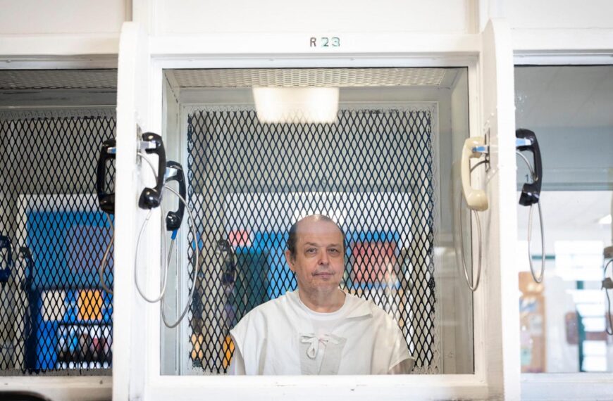 Texas appeals court again pauses execution of Robert Roberson in shaken baby case