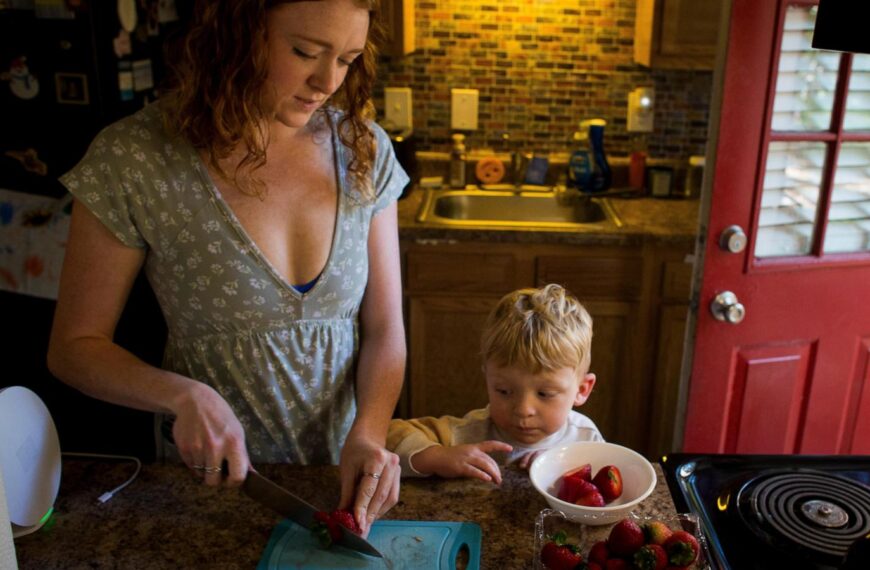 Government shutdown threatens food aid program relied on by millions of families