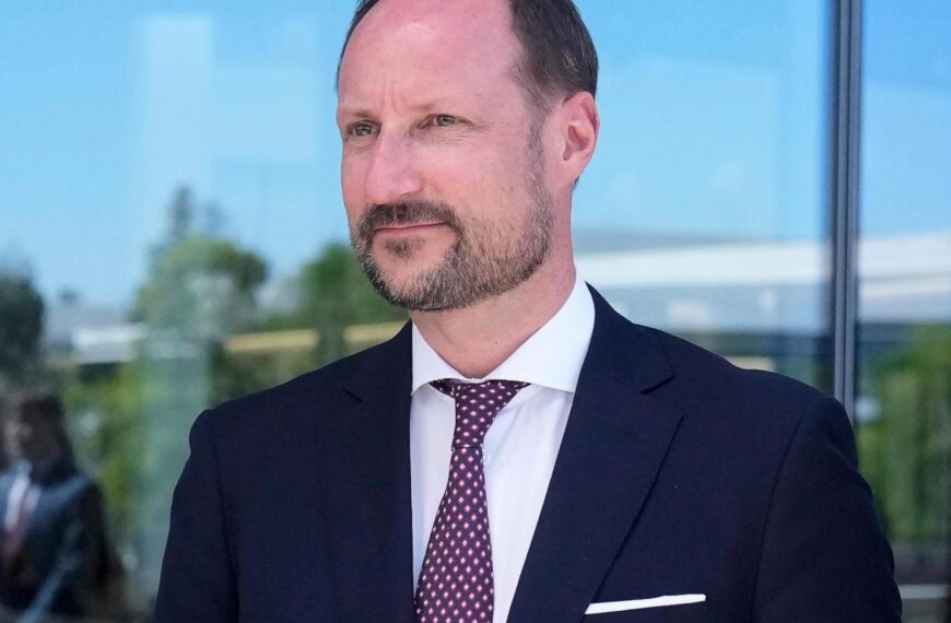 Norwegian Crown Prince Haakon marks 200 years of organized emigration to the US
