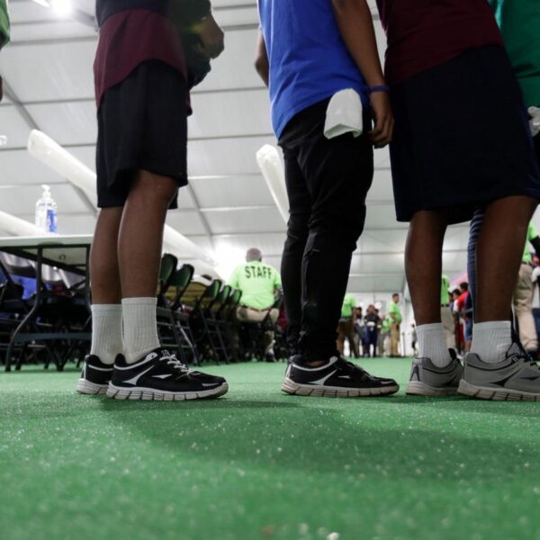 Judge blocks Trump policy to detain migrant children&hellip;