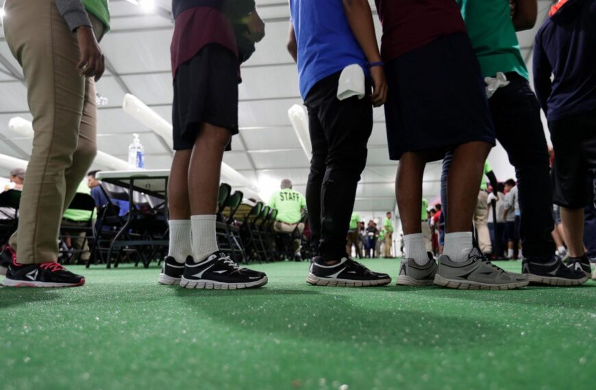 Judge blocks Trump policy to detain migrant children turning 18 in adult facilities