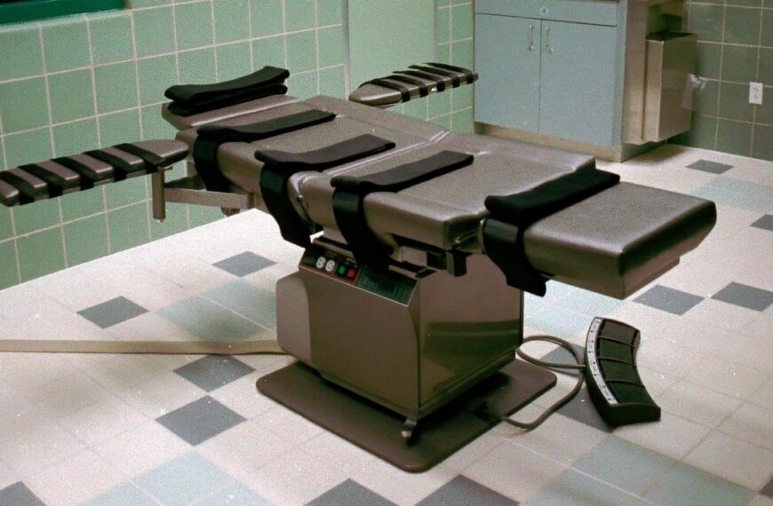 Man convicted of killing a 15-year-old girl in 2001 is executed in Indiana