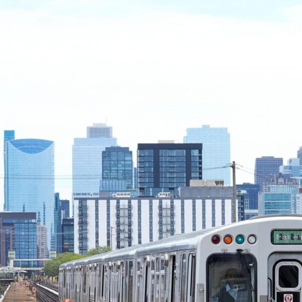 Trump pauses $2.1B for Chicago infrastructure projects, leveraging&hellip;