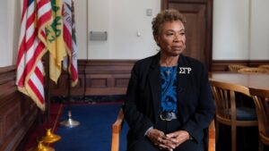 Oakland’s new mayor Barbara Lee fights high crime&hellip;