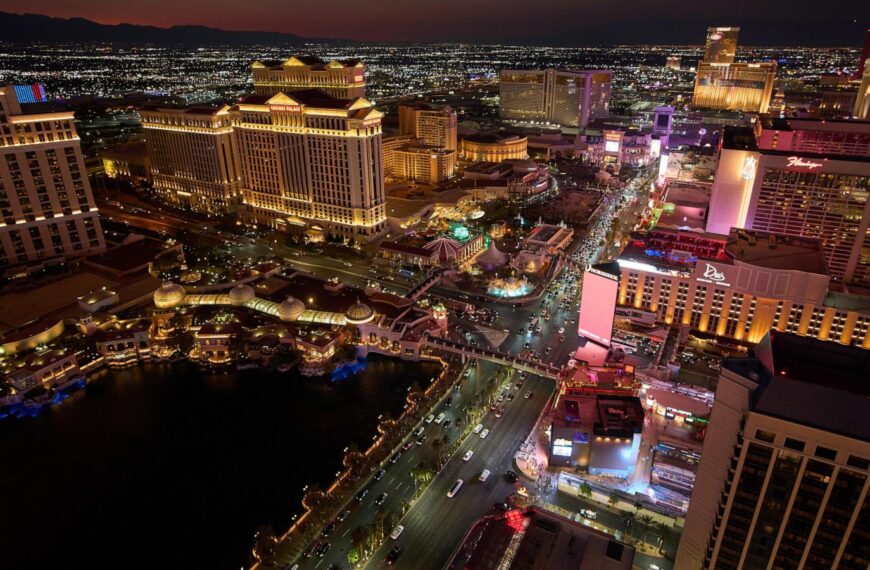 Nevada lawmakers consider reviving court that barred offenders from the Las Vegas Strip