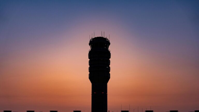 Reported threat halts flights at Washington's Reagan airport for a time