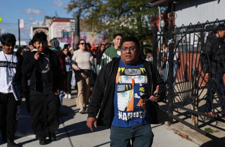 Immigration crackdown inspires uniquely Chicago pushback that’s now&hellip;