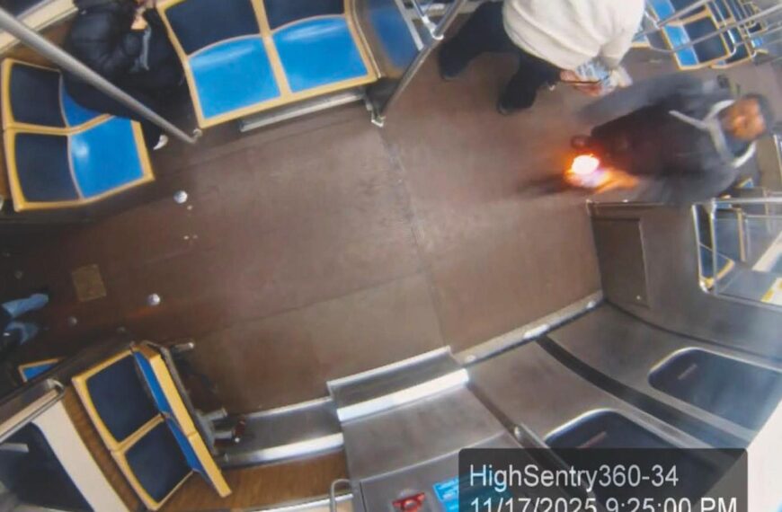 Chicago man accused in train attack is also charged with attempted arson in City Hall fire