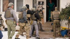 Immigration officers assert sweeping power to enter homes&hellip;