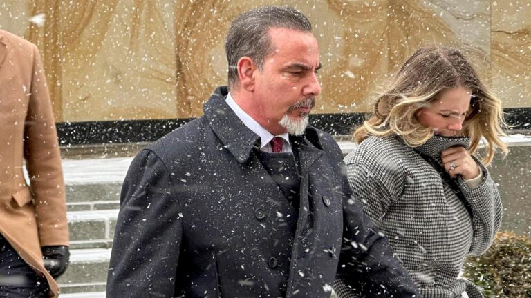 Former DEA agent sentenced to 5 years in prison for using badge to protect drug trafficking friends