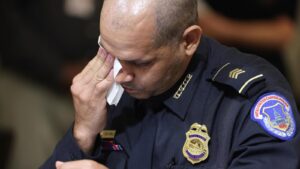 Officers who defended the Capitol on Jan. 6&hellip;