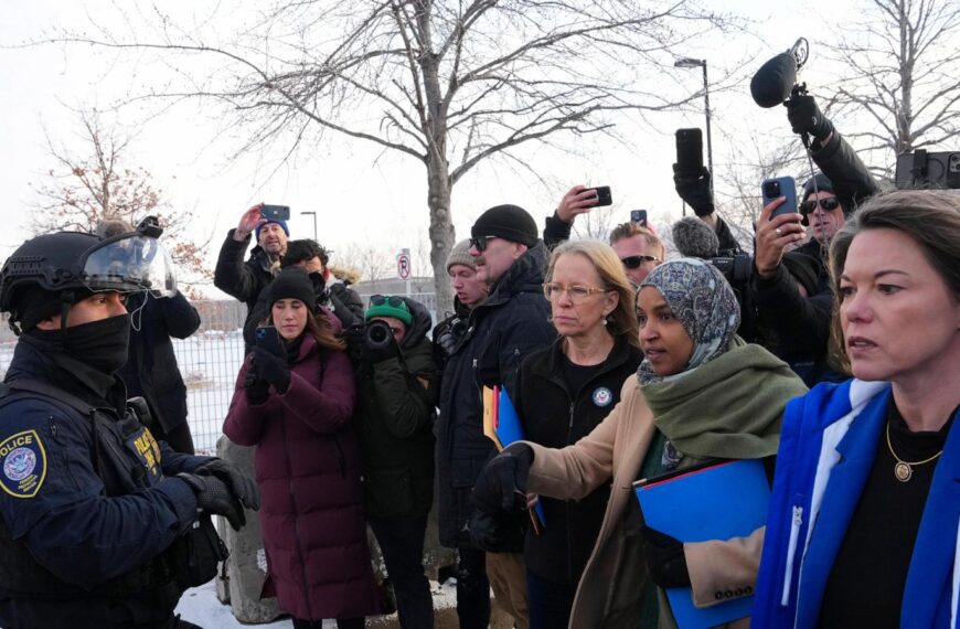 Judge refuses to block new DHS policy