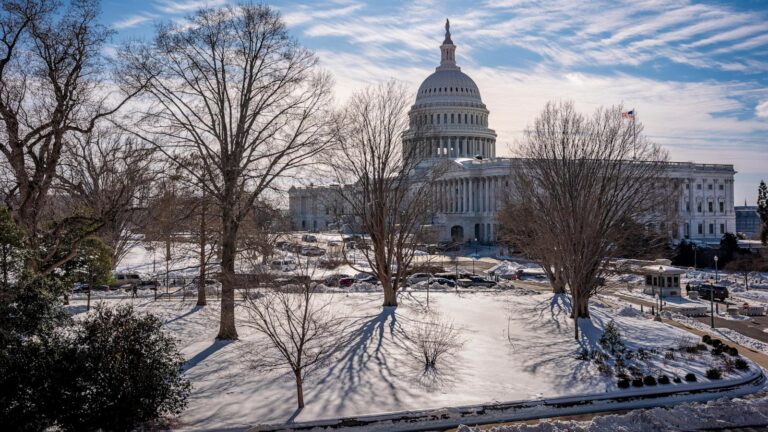 Judge refuses to release man charged with planting pipe bombs on eve of Capitol riot