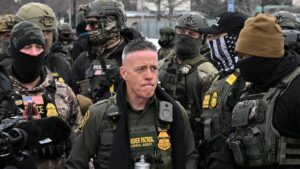 Trial of Chicago man accused of putting bounty&hellip;